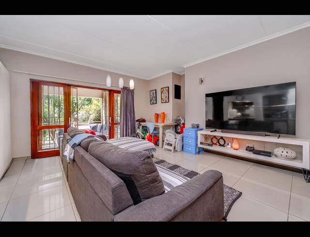 2 BEDROOM APARTMENT FOR SALE IN BEVERLEY